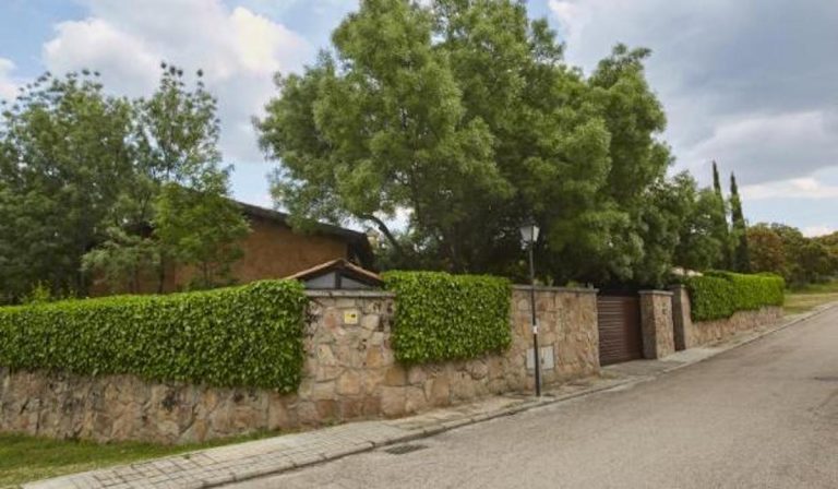 Chalet Iglesias y Montero seguridad secreta