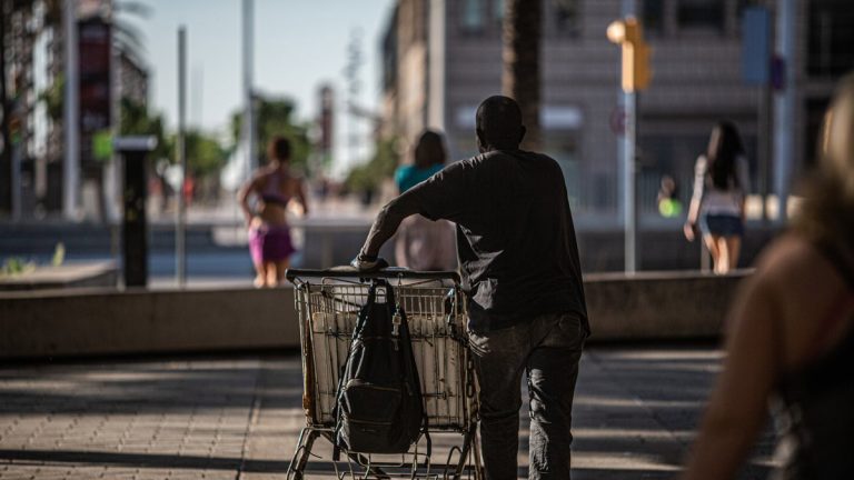 En España 3 de cada 4 personas en pobreza severa son españoles.