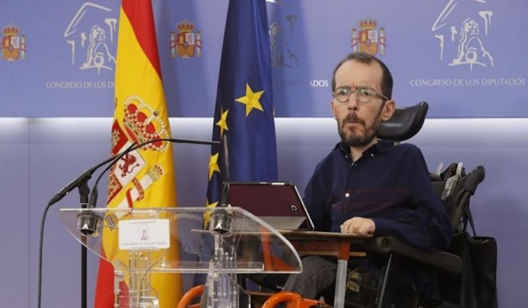 Unidas Podemos propone nacionalizar a los inmigrantes
