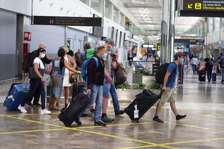 Turistas extranjeros