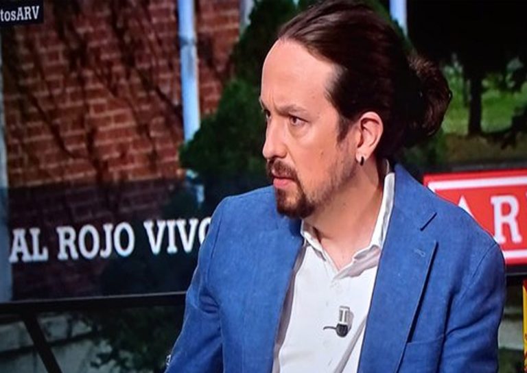 Iglesias anuncia el derecho a baja de todos los padres con hijos en cuarentena.