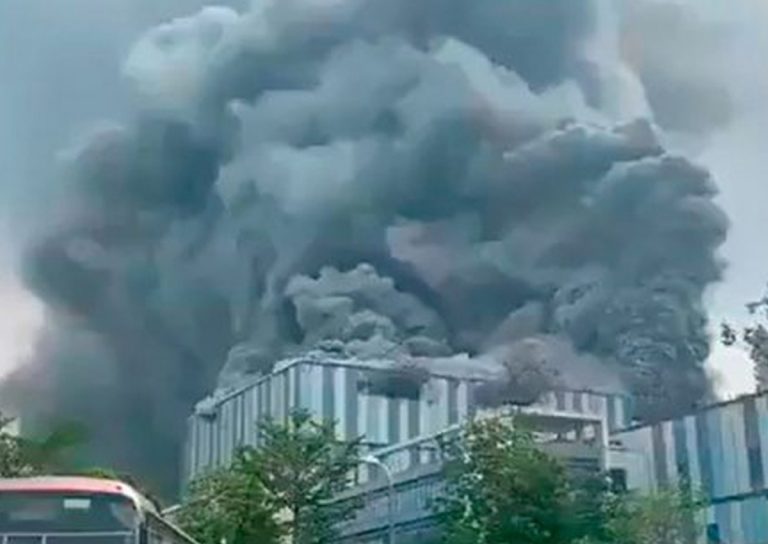 Grave incendio en uno de los laboratorios de investigación de Huawei en China.