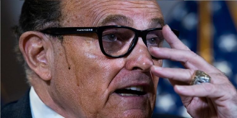 abogado Trump tinte
