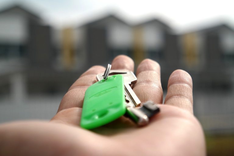 Donar o vender vivienda
