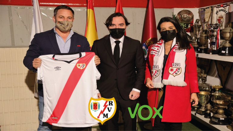 El presidente del Rayo Vallecano recibió a los representantes de VOX para asistir al estadio.