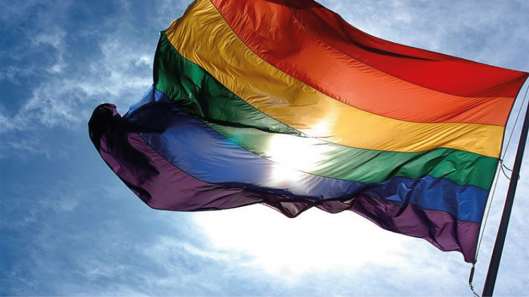 Polémica oferta de trabajo LGBTI