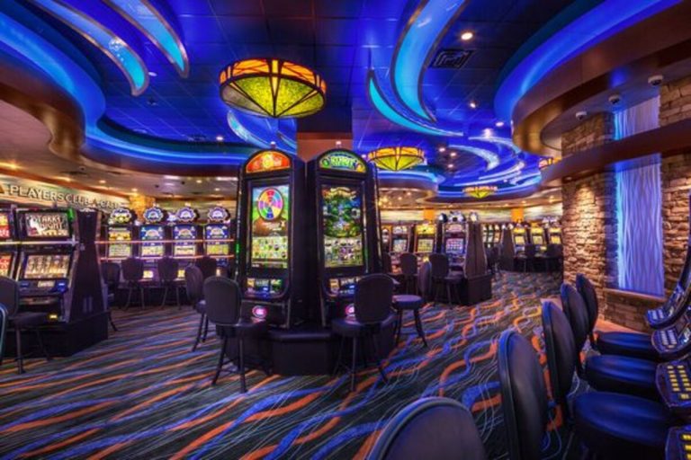 La capital catalana prohibe reabrir casinos y casas de apuestas