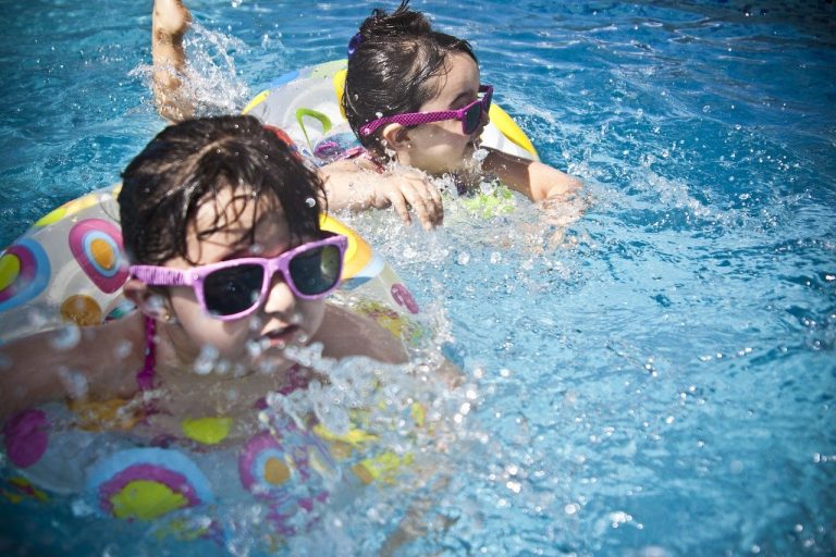 cómo limpiar una piscina