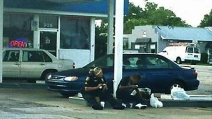 Polic&iacute;a desayun&oacute; con indigente