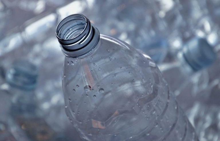 botellas de plástico