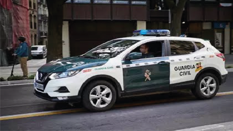 Sevilla Roban coche con niño adentro