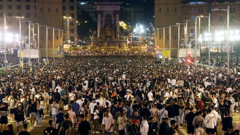 Barcelona, macrobotellón por la Merced