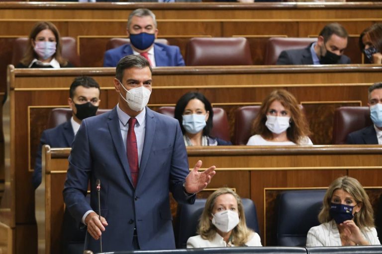 Sánchez increpa a Casado