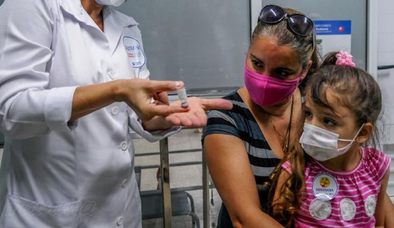 Pfizer pide autorización para vacunar a niños