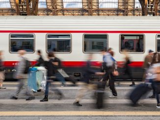 tren-filadelfia-no-intervienen-violacion-mujer
