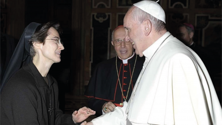 Raffaella Petrini Papa Francisco