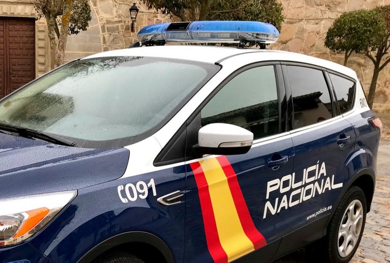 hombre mata mujer
