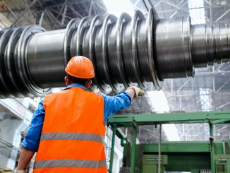 trabajador botella agua