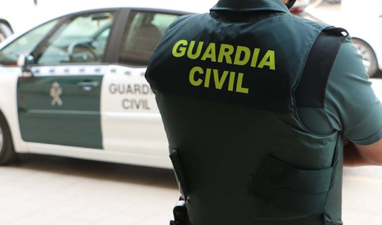detienen mujer apuñalar marido