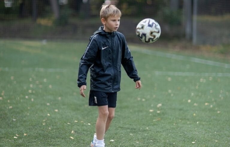 muere niño balonazo