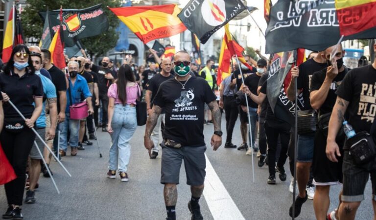 neonazi Sumar