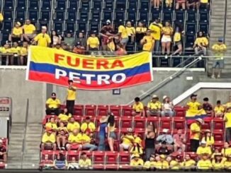 bandera fuera petro