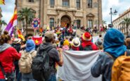 Manifestazione durante un consiglio comunale ad Alcalá de Henares