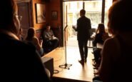 almodobar el karaoke de gracia que lleva mas de dos decadas animando barcelona 1772597308