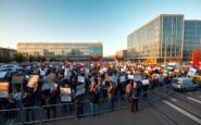 Protesta en L'Hospitalet por el ERE que afecta a tres centros de Nissan