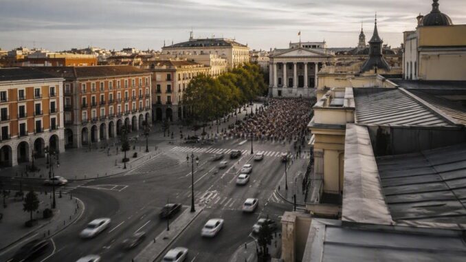 Cómo la agenda de la ultraderecha global está moldeando el debate político en España
