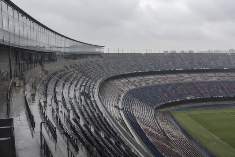 El Barça sustituye homenaje a campeones del mundo por exaltación de la estelada
