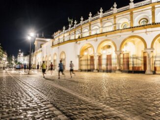 Agenda del viernes 25: toros, reggaetón y carrera nocturna en Sevilla