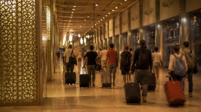 Impacto económico de la crisis migratoria: el turismo español huye de Marruecos