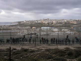 Última hora en Ceuta: tensiones migratorias y respuestas gubernamentales