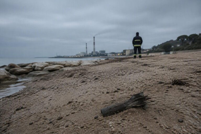 Residuato bellico riaffiora a Marcelli: intervento degli artificieri