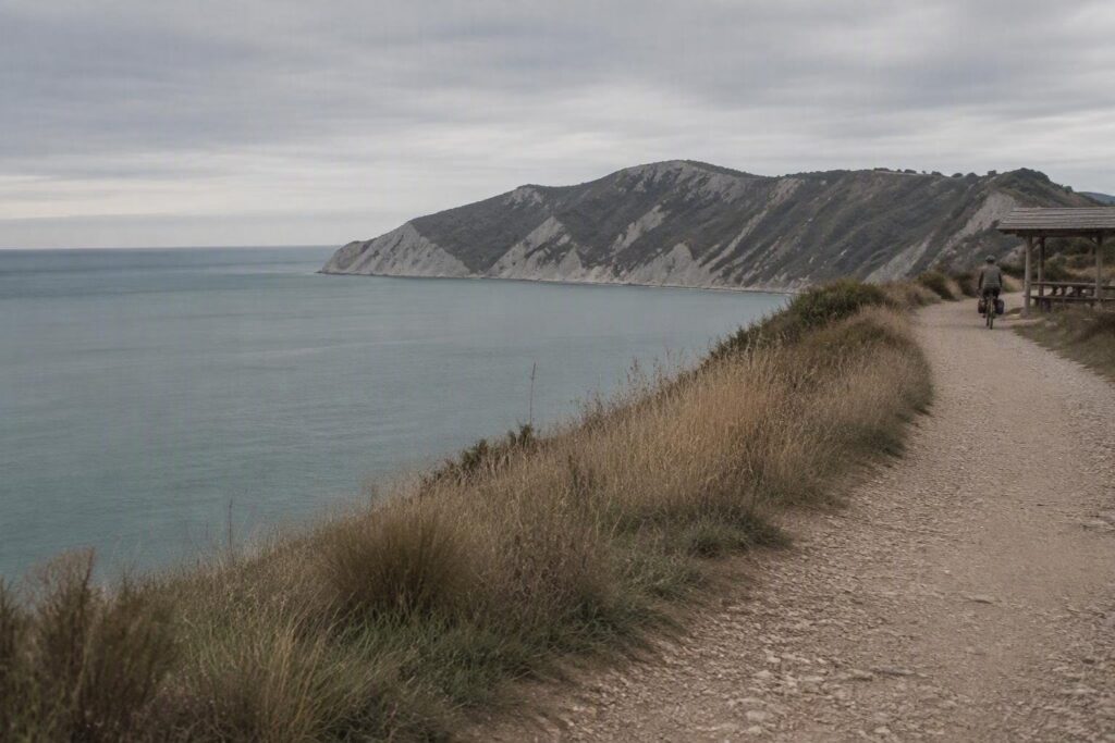 Itinerari in bici semplici tra Ancona, Portonovo e Sirolo