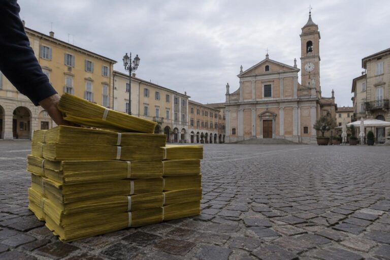 Giovani di Jesi chiedono scuole accessibili e trasporto gratuito