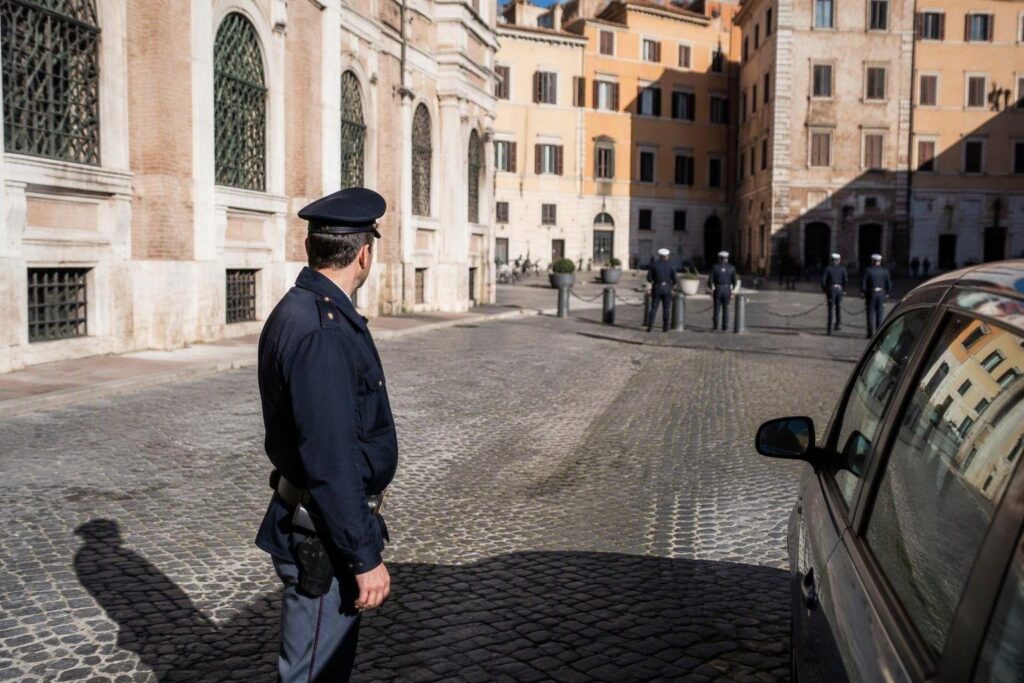 Operazione a Fabriano: tre persone denunciate per reati e violazioni