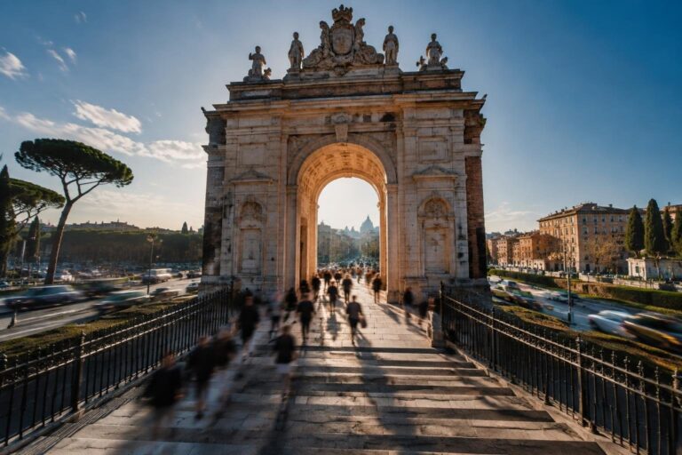 Restyling e illuminazione di Porta Pia: i tempi della burocrazia