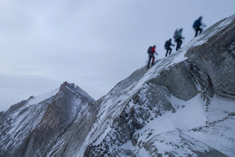 Alpinisti bloccati sul Monte Bianco: la decisione del sindaco di Saint-Gervais