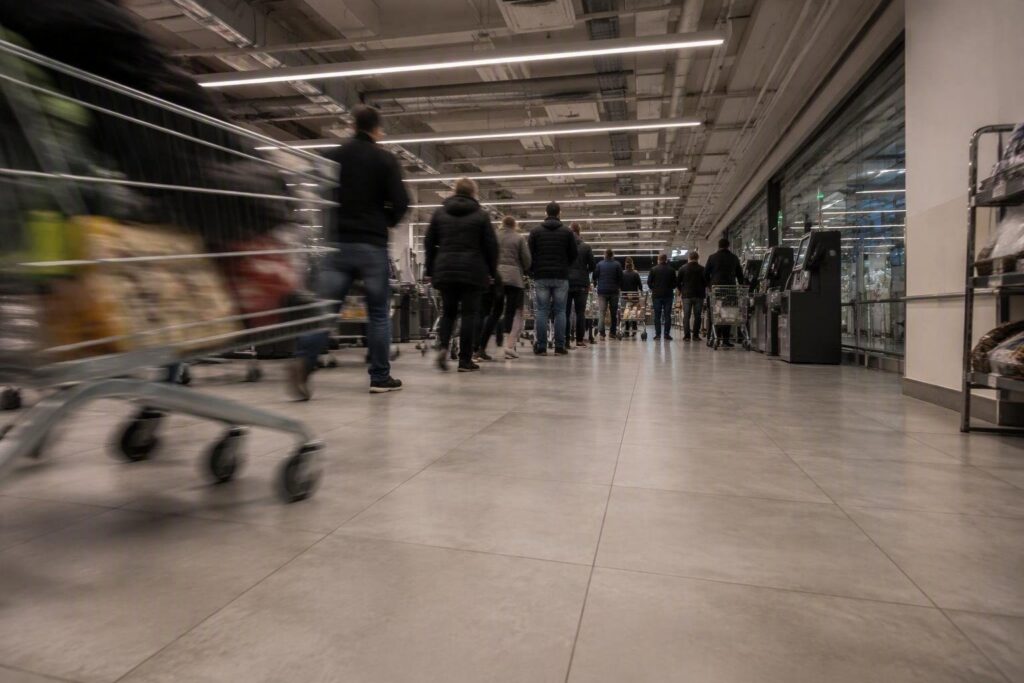 1000 euro per famiglie fragili: nuova Carta Dedicata a Te dal 4 novembre
