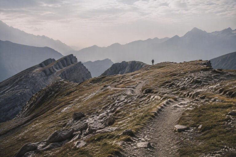 Aggiornamenti dal Tor des Géants 2026: Zhao Jiaju in testa a Passo Alto