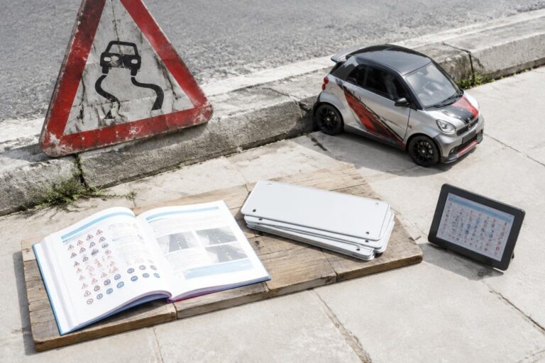 Nuove regole del Codice della strada per minicar e targhe su misura