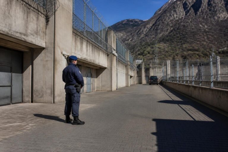 Processo a Brissogne: 2 anni e 2 mesi per aggressione a agente