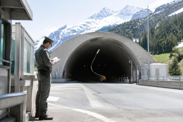 Tunisino di 47 anni fermato al traforo del Monte Bianco per droga