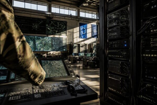 Dipendenza tecnologica europea: il confronto tra sicurezza e innovazione