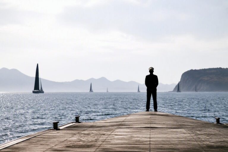 America’s Cup 2027: i team si radunano a Nisida per le regate preliminari