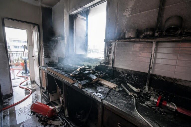 Fiamme in un appartamento a Bisceglie: l’intervento dei Vigili del Fuoco