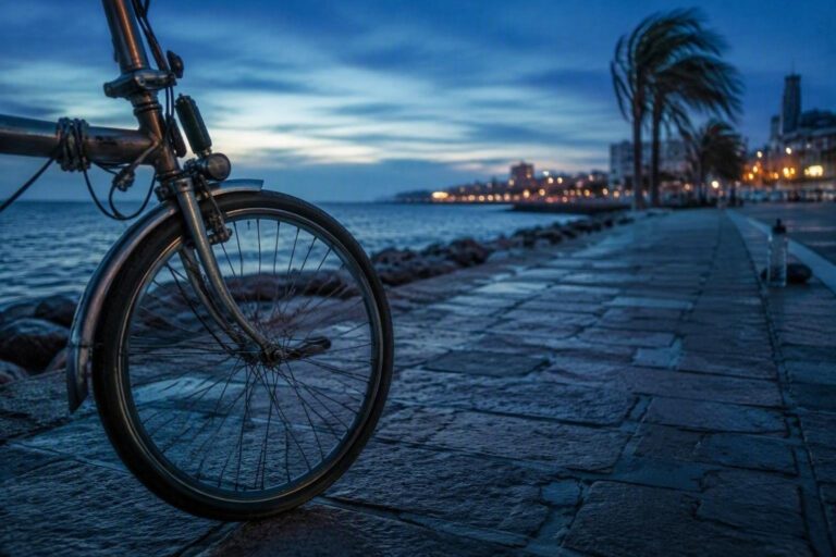 Allenamento sul lungomare di Bari: programmi corsa e bici