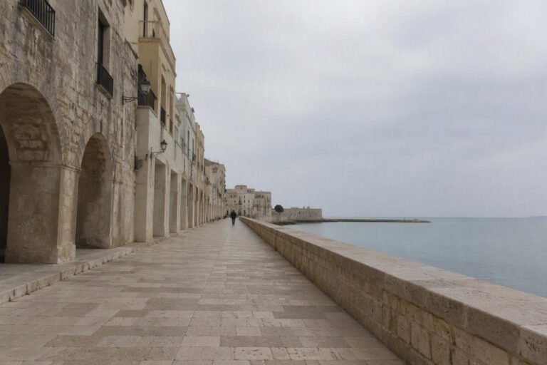 Bari Vecchia e lungomare: 48 ore tra mercati e musei